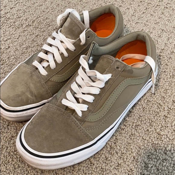 Vans Shoes - Like new Vans